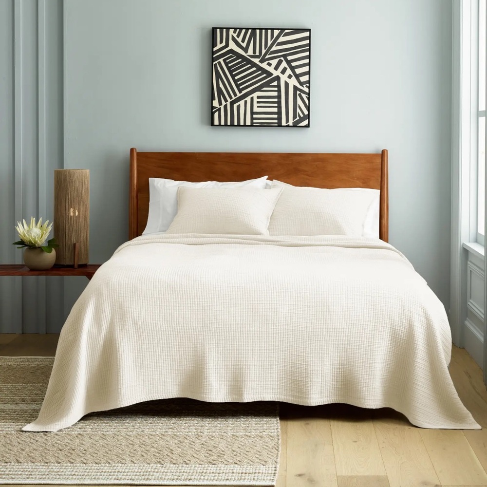 NWOT QUINCE Organic Ribbed Cotton Coverlet Ivory King